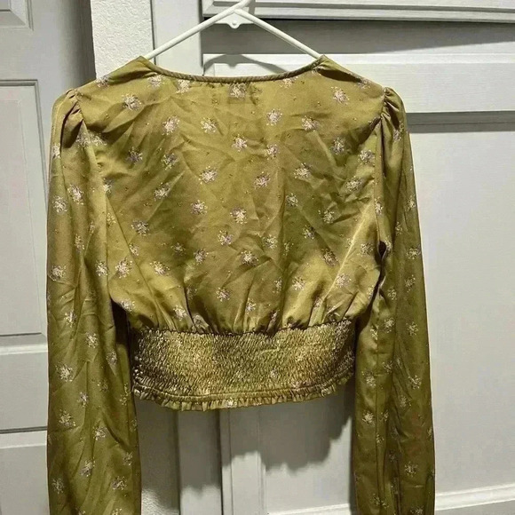 Urban Outfitters silky green longsleeve small - Picture 5 of 8